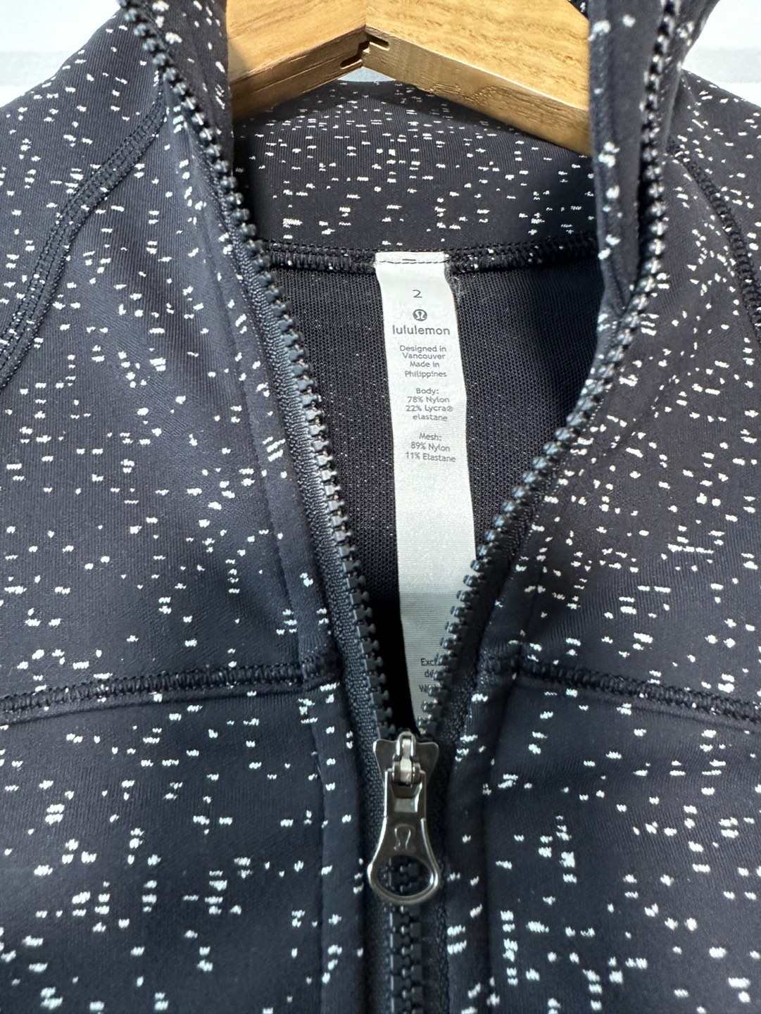 Lululemon Define Half-Zip Sweatshirt - Size 2 - photo 3