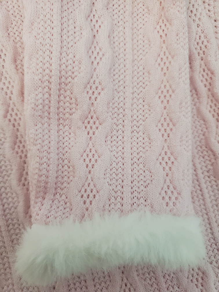 Cute pink bodycon dress with faux fur lining image indicator(3)
