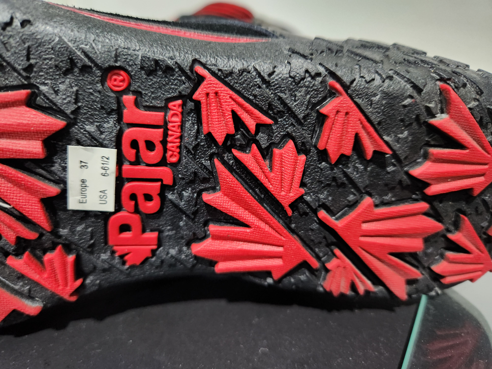 BNWT Black winter boots PAJAR image indicator(2)