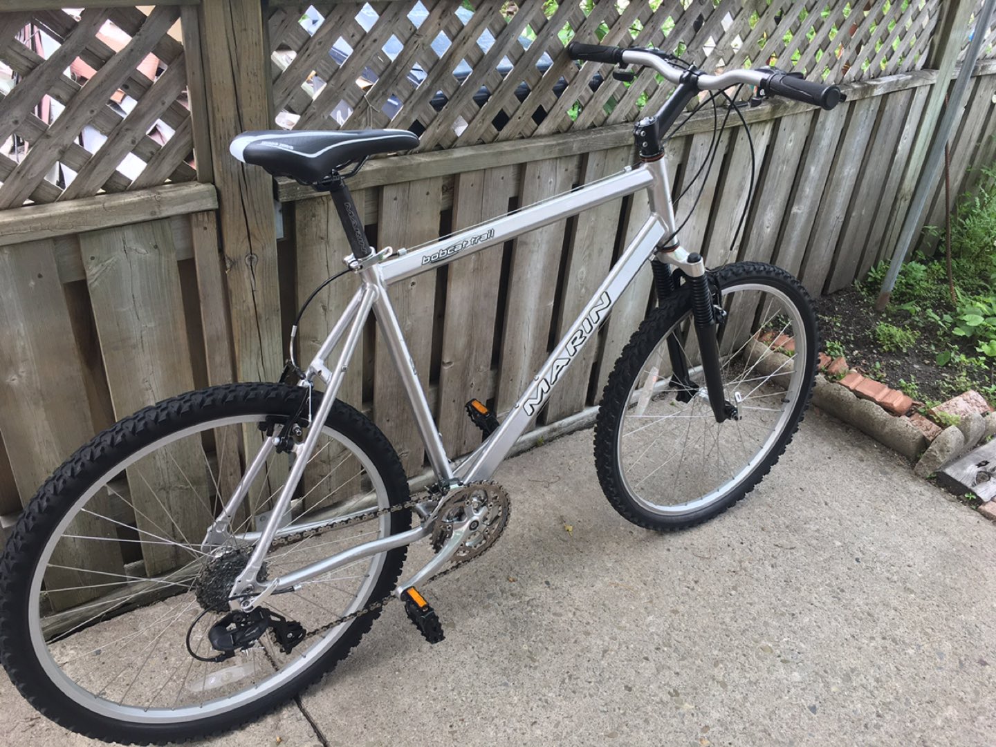 Marin Bobcat Trail front suspension fork mountain bike,
