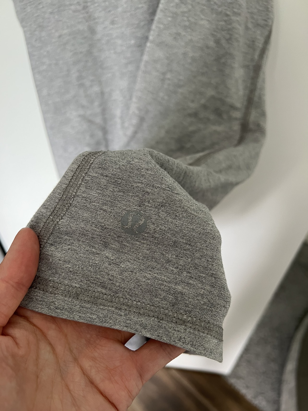 Lululemon tank top image indicator(4)