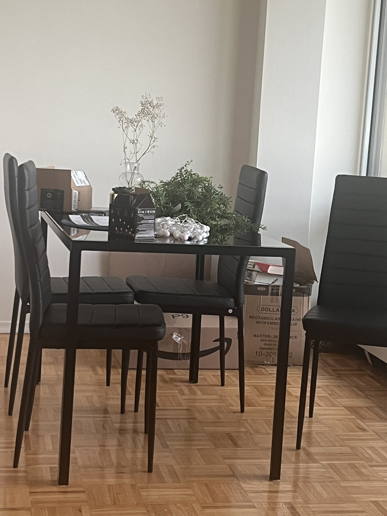 Table and 4 chairs for sell just bought - photo 3