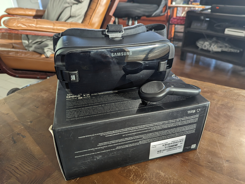 Gear VR for Samsung Phone with Controller image indicator(2)