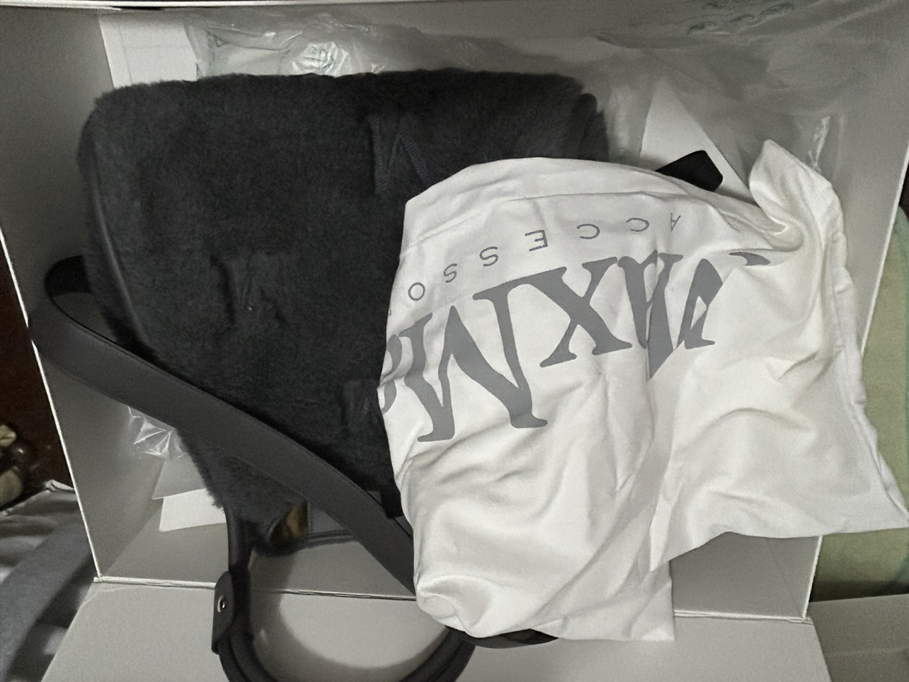 Max Mara bag image indicator(4)