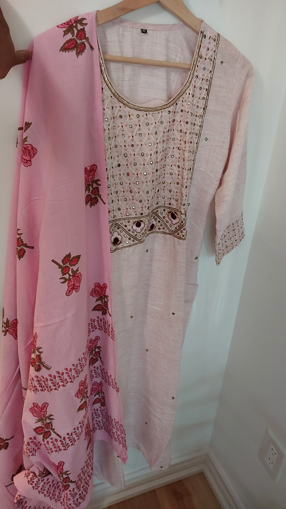 BRAND NEW womens embroidery suit set image indicator(5)