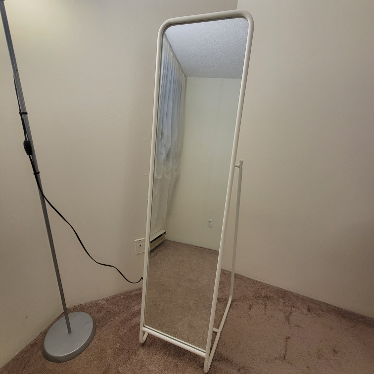 IKEA Knapper Mirror