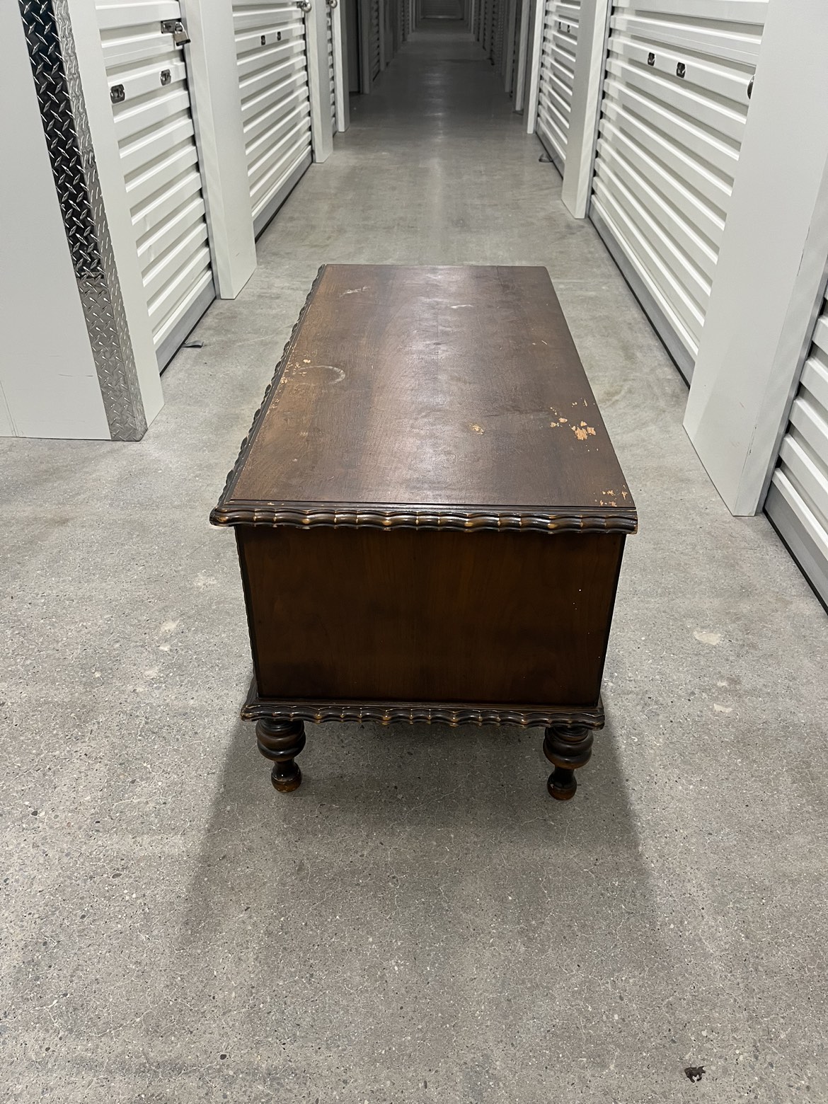 Antique wood blanket box/hope chest - photo 3