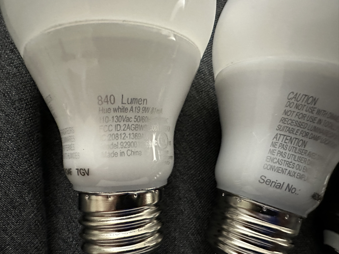 Philips Hue White Bulbs + Hub - photo 3