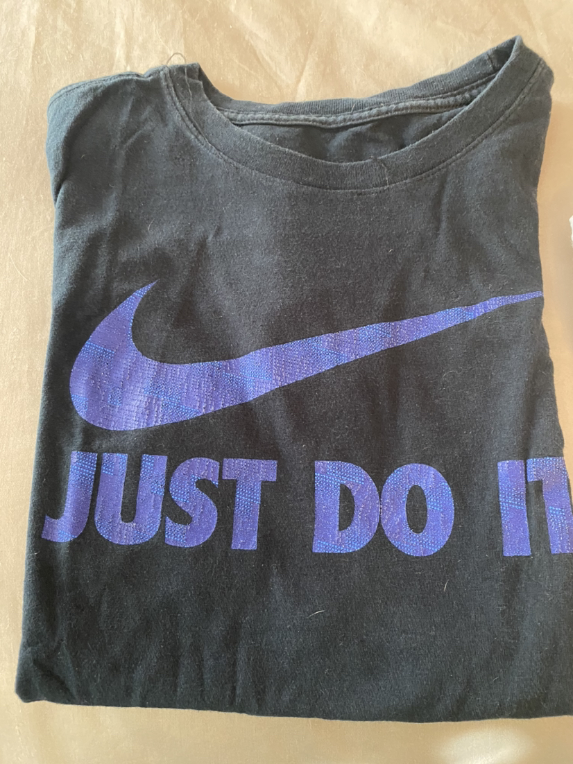 Boys Nike T shirts Size XL image indicator(3)