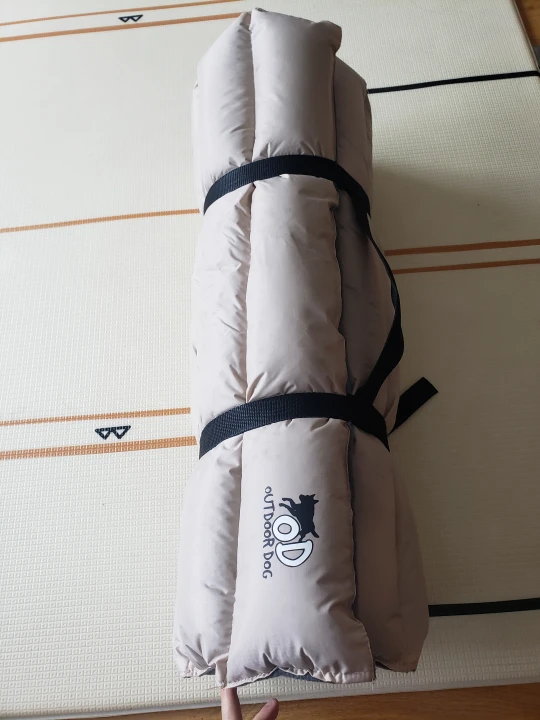 outdoor dog bed