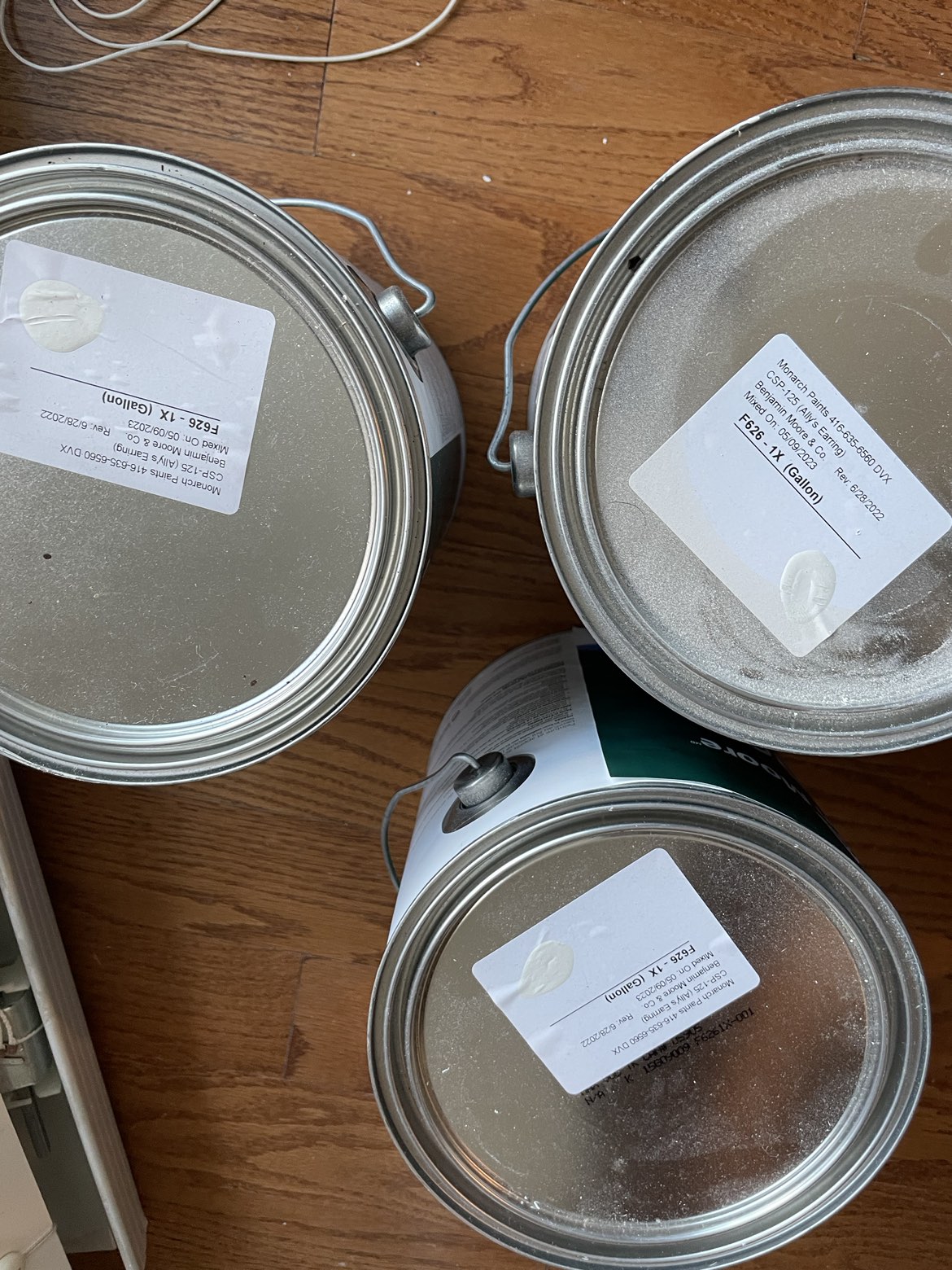 Benjamin Moore White Paint - photo 3