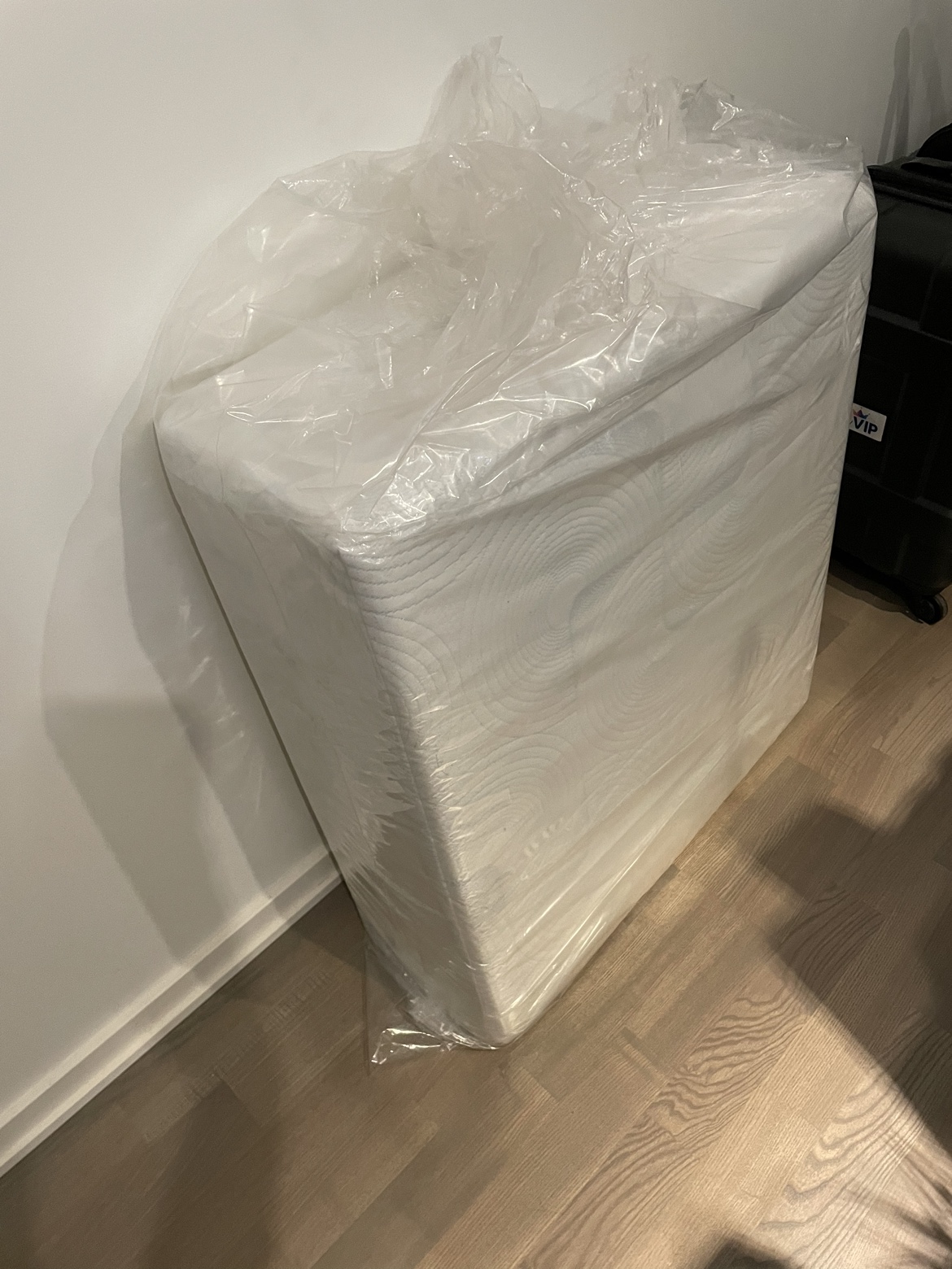 Zinus trifold cot size mattress - photo 2