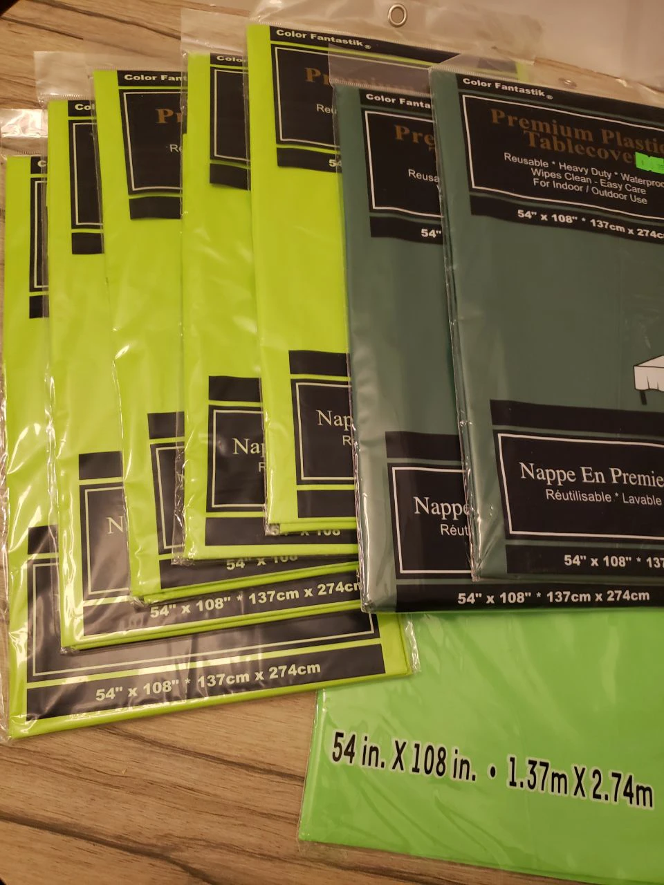 Green plastic table covers thumbnail