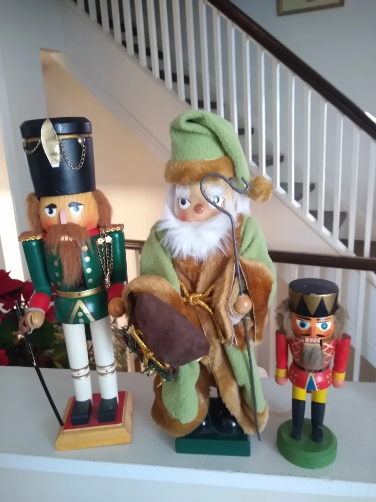 Christmas Decorations image indicator(6)