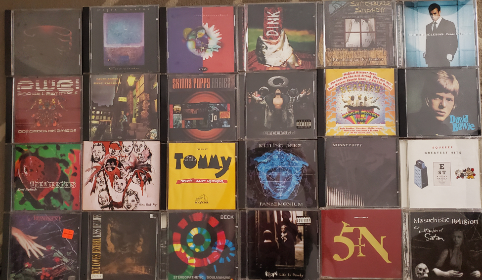 Ton of free used CDs! (approx. 200) image indicator(4)