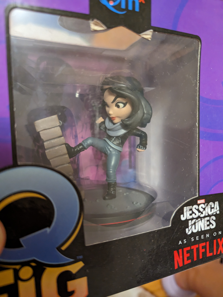 Marvel Jessica Jones Q Figure Lootcrate Exclusive image indicator(2)