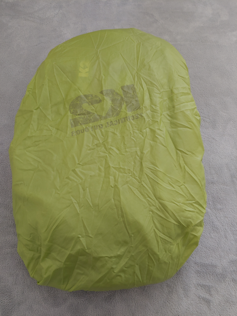 backpack with rain cover - photo 3