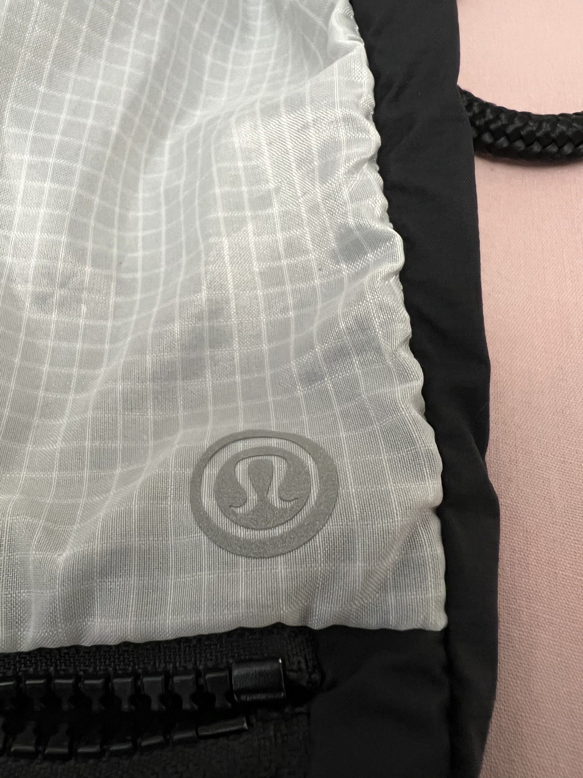 #freecycle Lululemon drawstring bag image indicator(2)