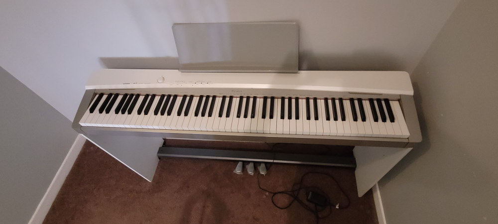 Electronic Piano with a stand - photo 2