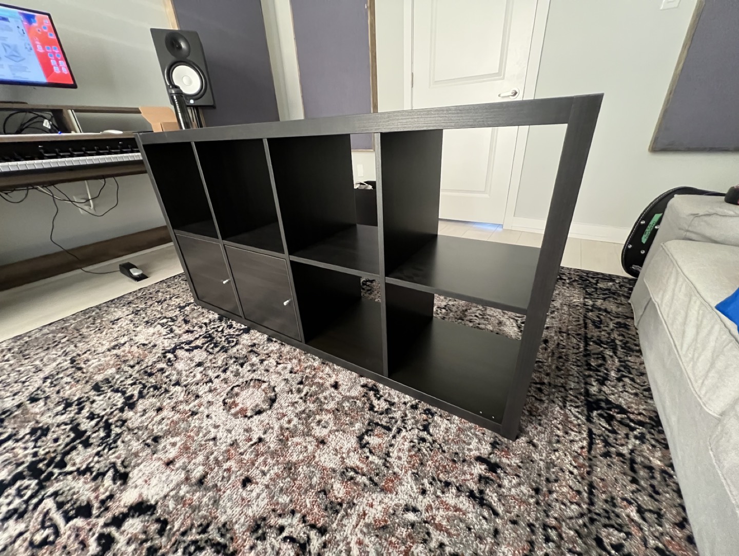 Ikea Kallax shelf unit with cabinet doors - photo 2