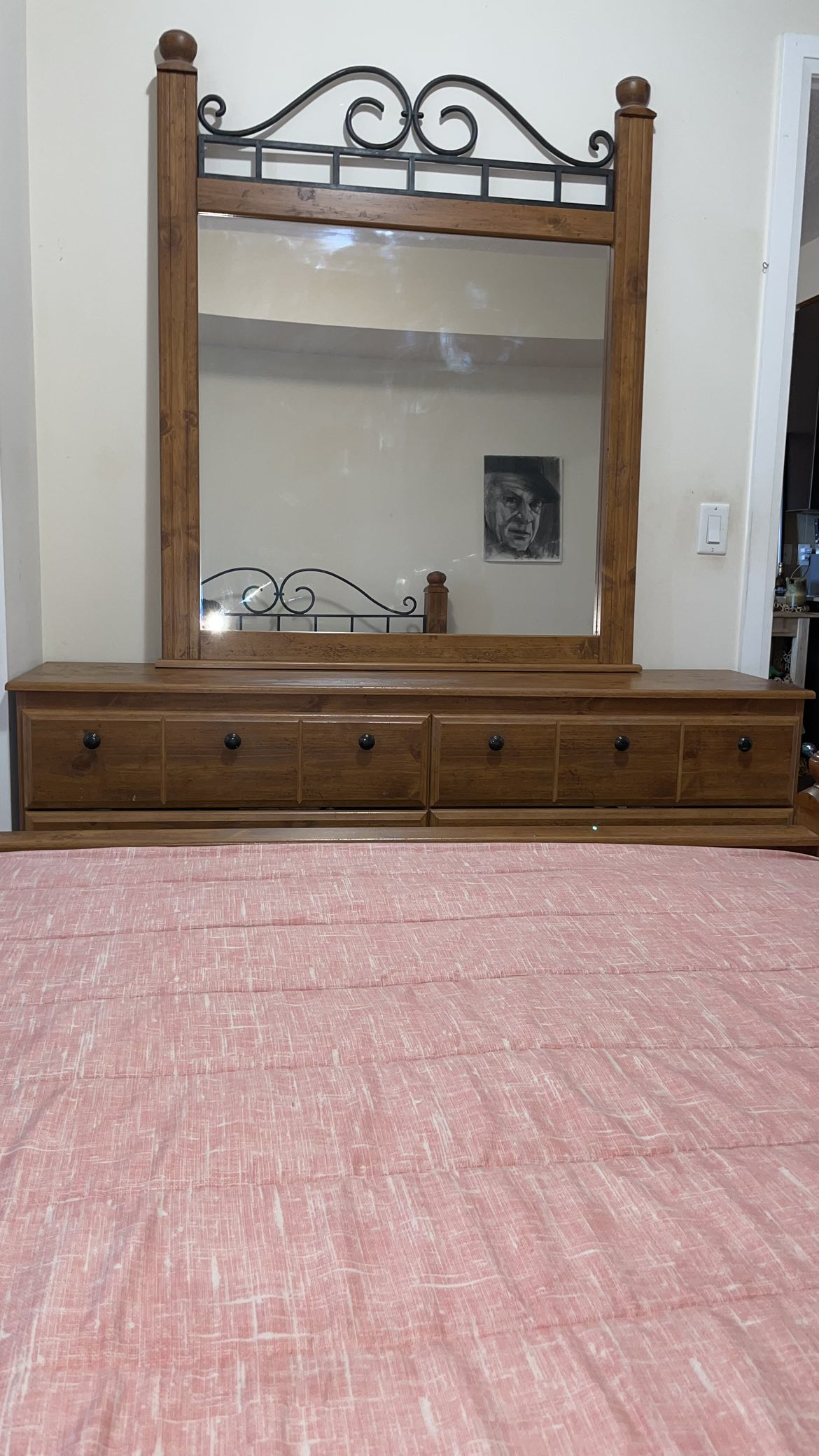 Queen Bed Set (Bed-Night Stand-Dresser-Mirror) - photo 2