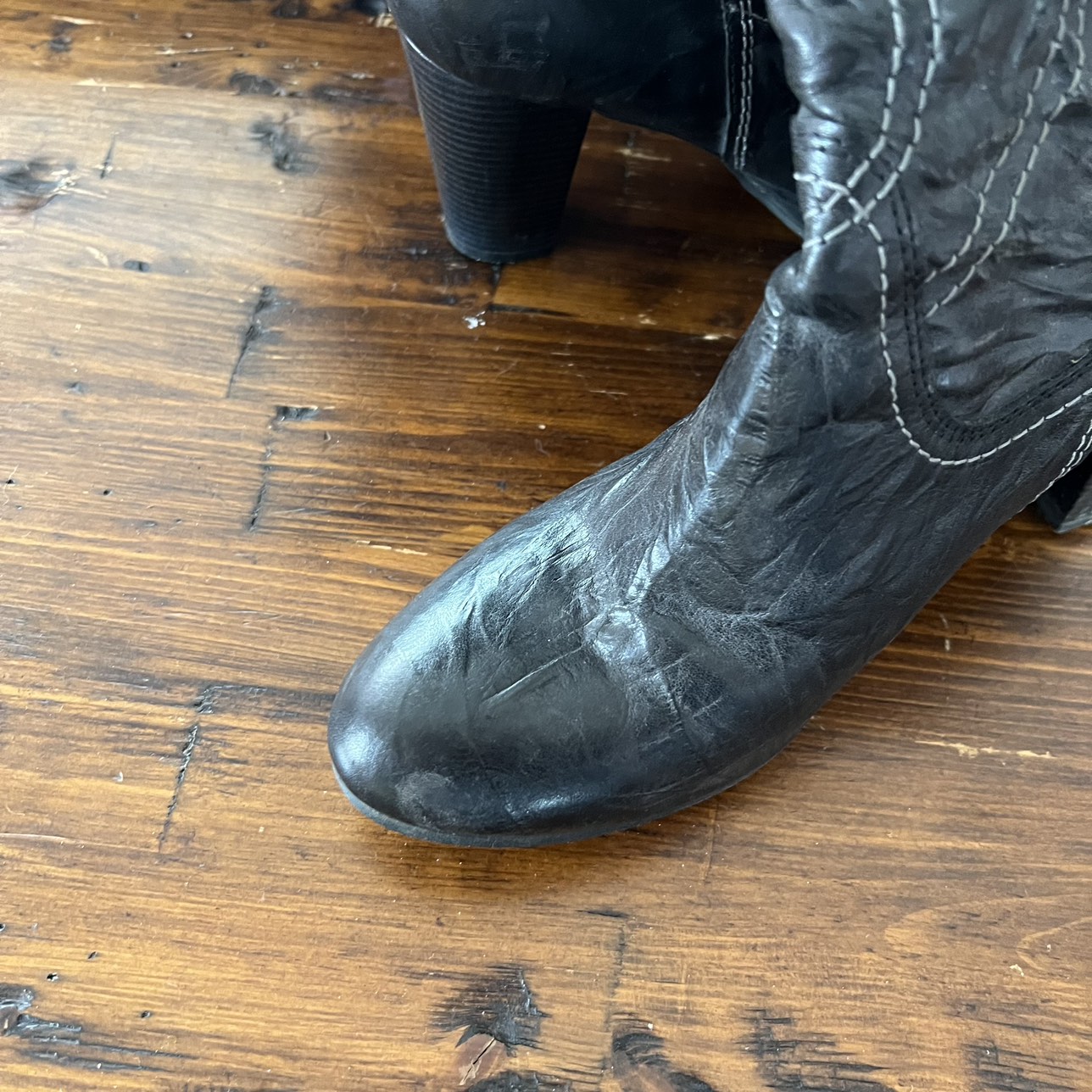 Genuine leather boots image indicator(4)