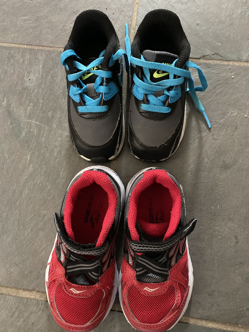 Toddler shoe size 7 (2 pairs) image indicator(2)