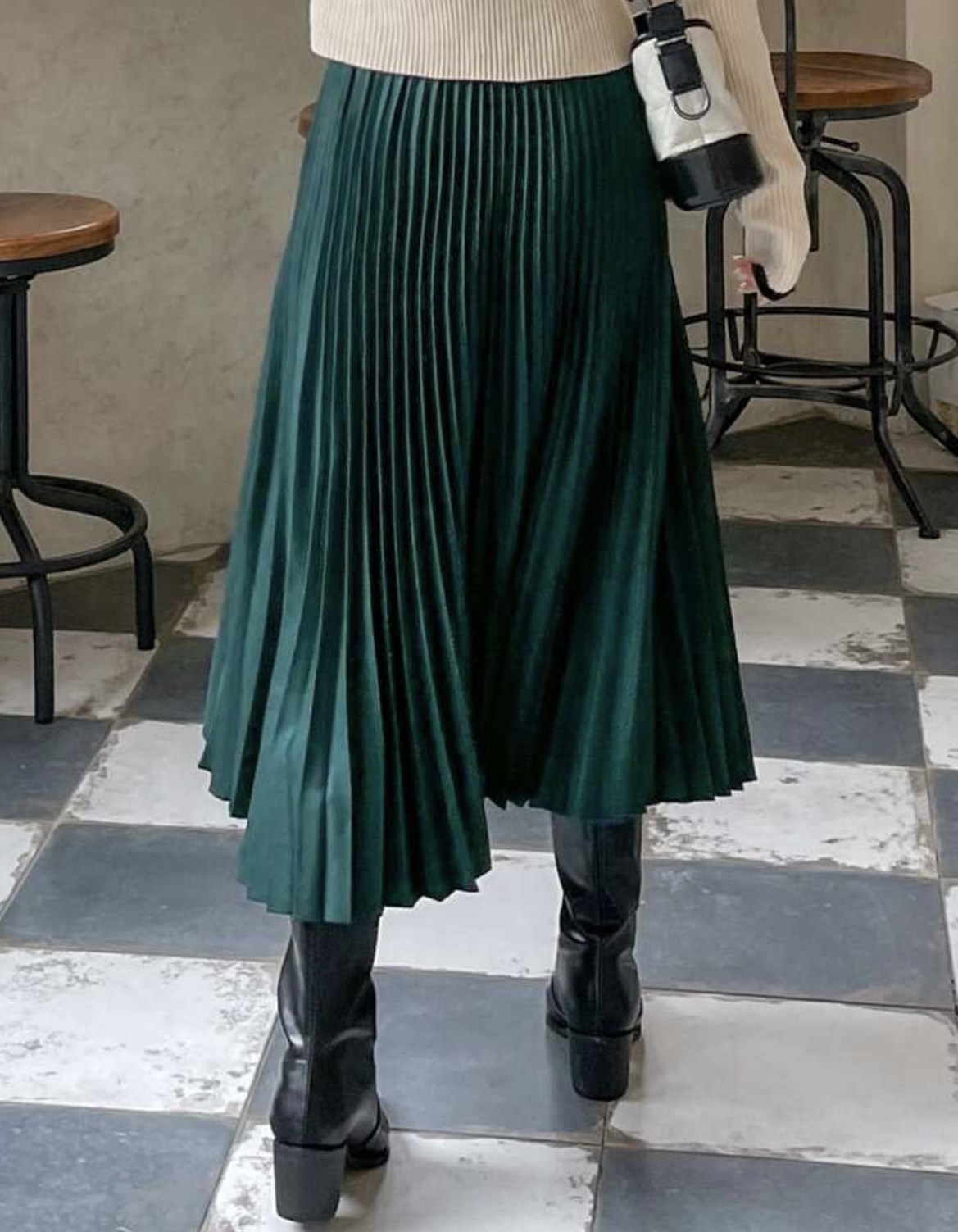 High Waist Pleated Skirt image indicator(2)