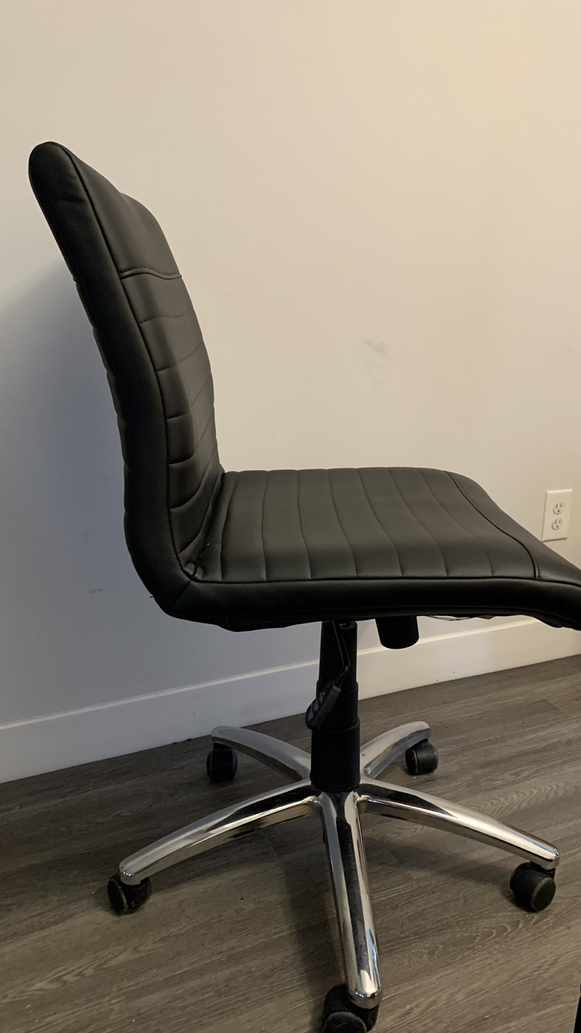 Chair on wheels - photo 2