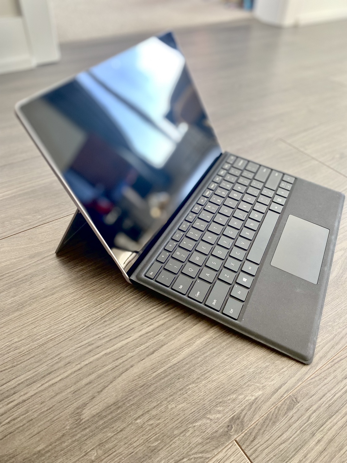 Microsoft Surface Pro 5 image indicator(3)