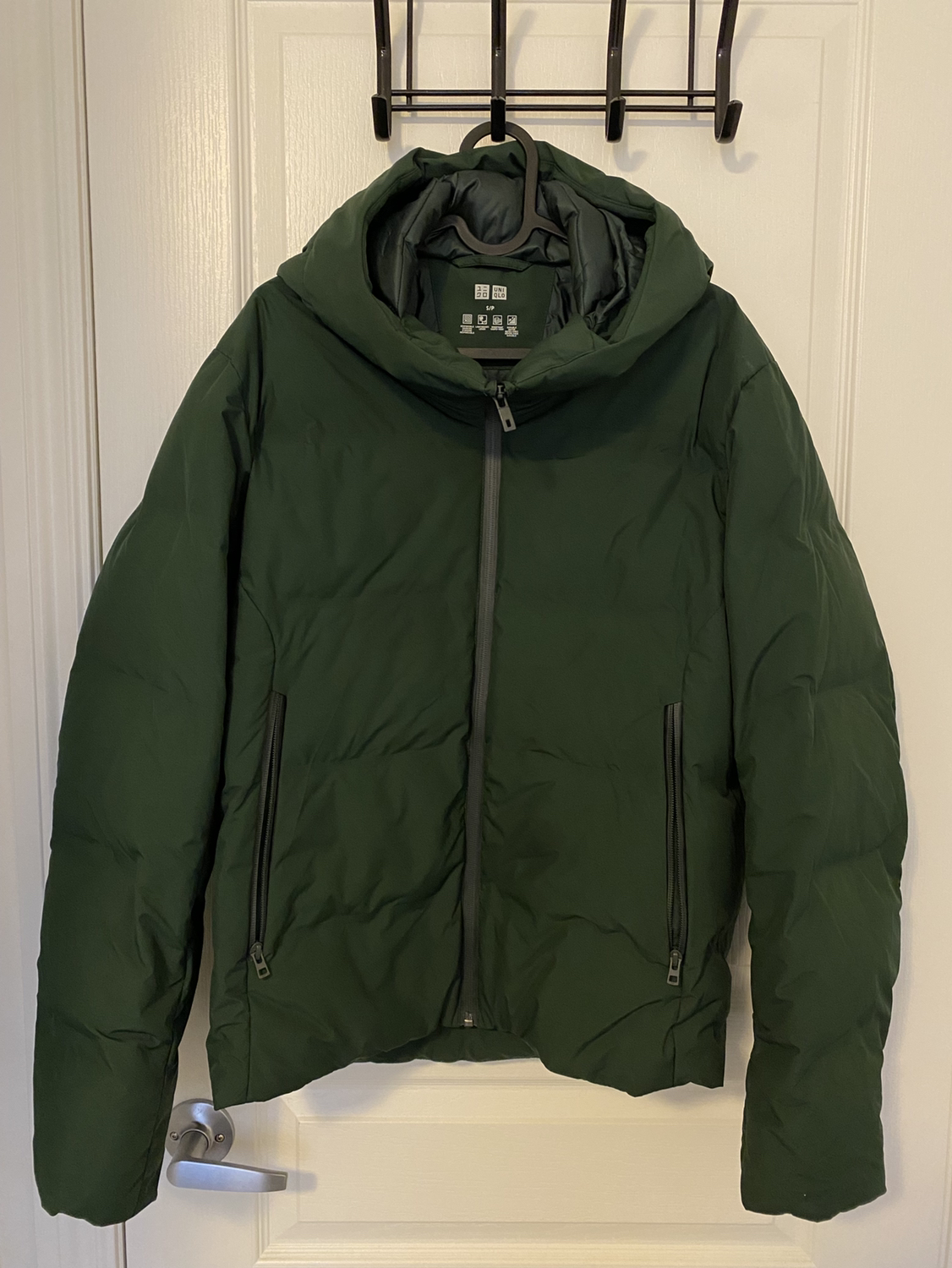 UNIQLO GREEN SEAMLESS DOWN PARKA (3D CUT) - photo 2
