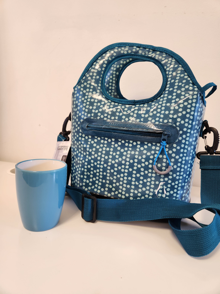 Lunch tote high performance.  Warm/Cold image indicator(2)