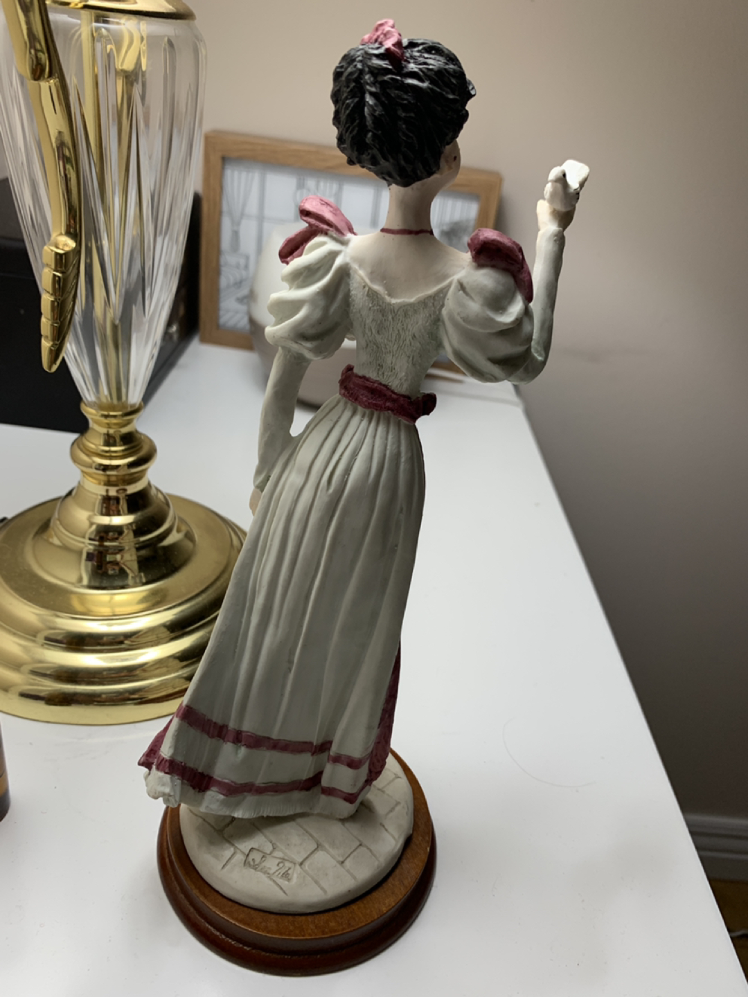 Antique woman  sculpture image indicator(3)