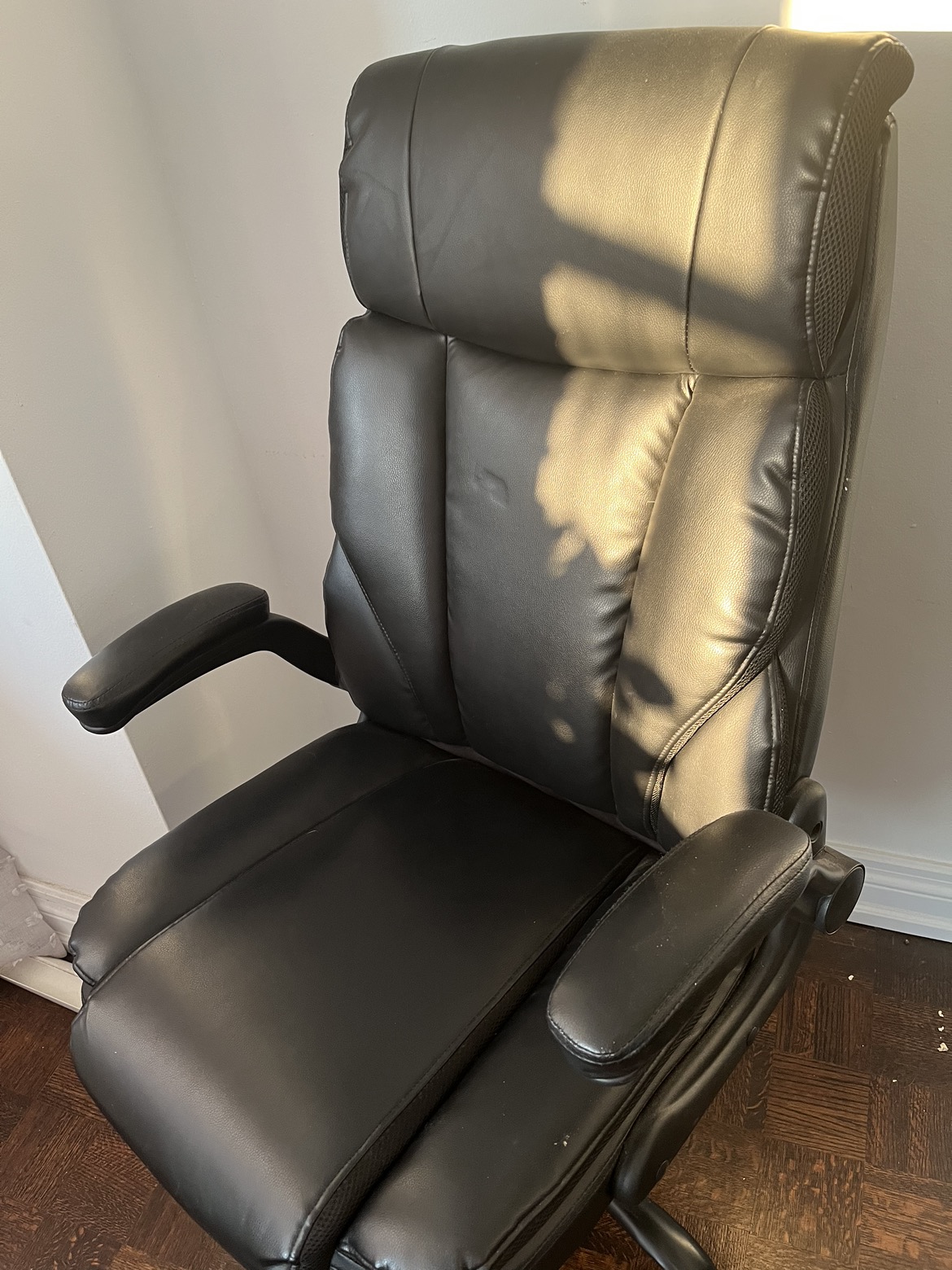 Office chair thumbnail