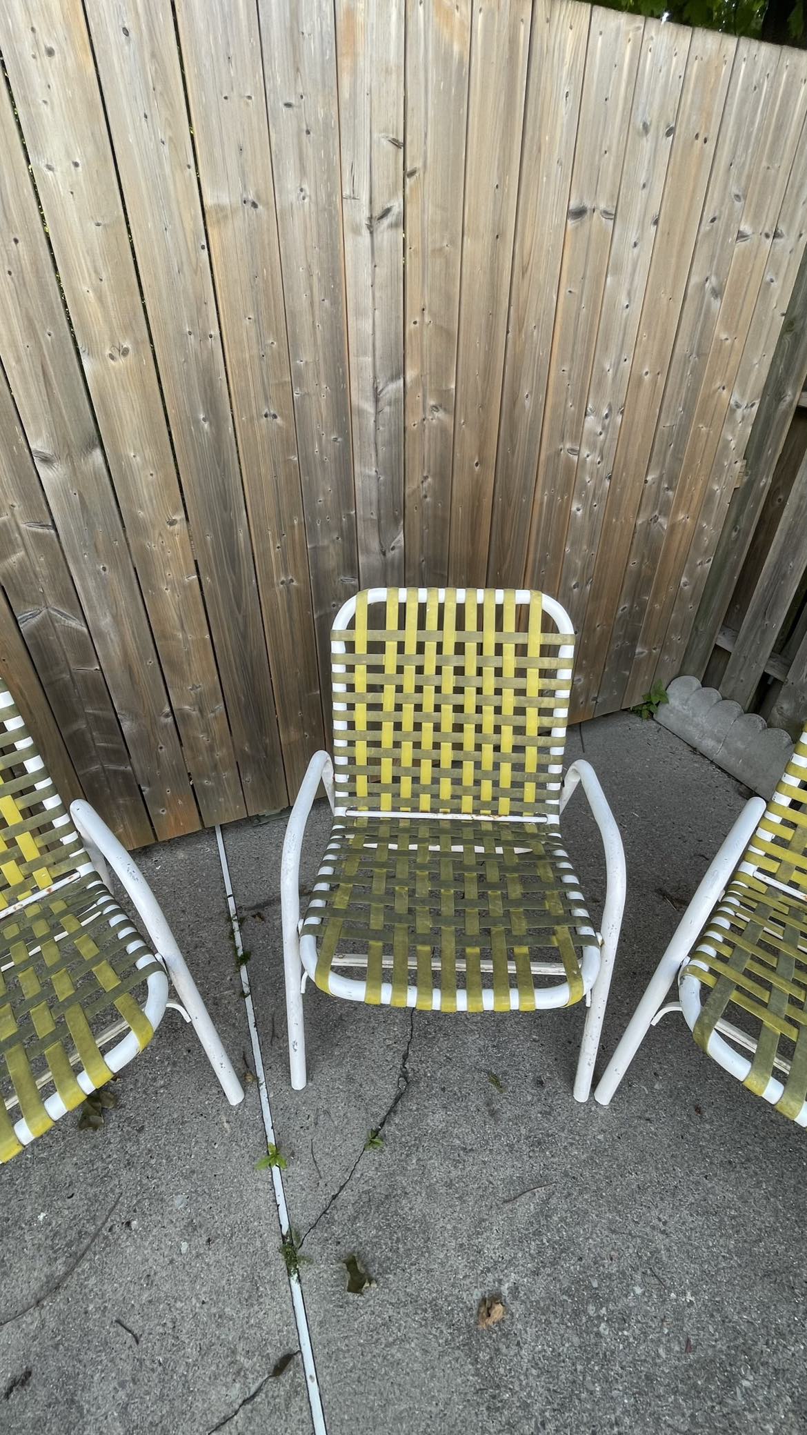 4 vintage retro 70s patio/pool/lawn chairs - photo 3