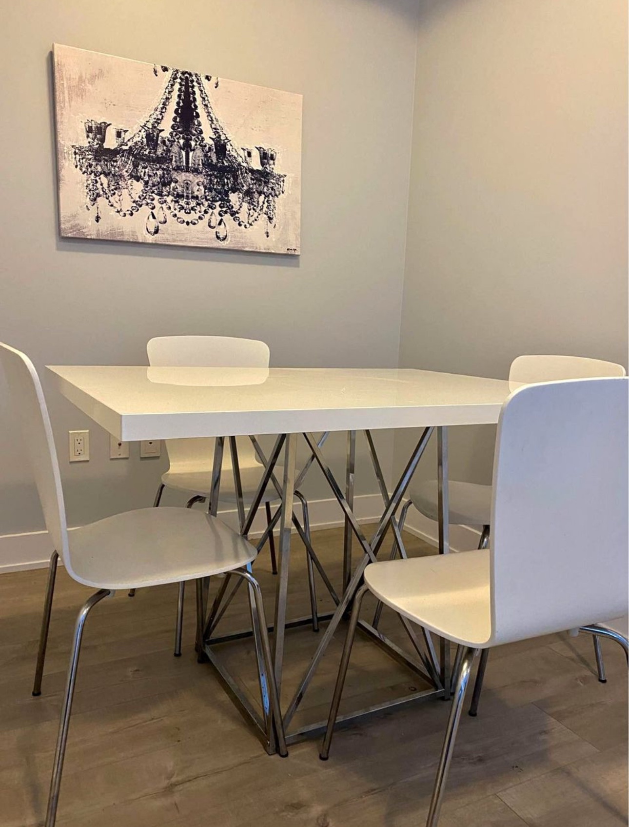 Dining Table + 4 Chairs