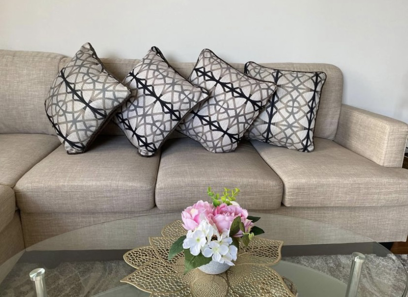 High Quality Large Throw Pillows and Covers 🥕 thumbnail