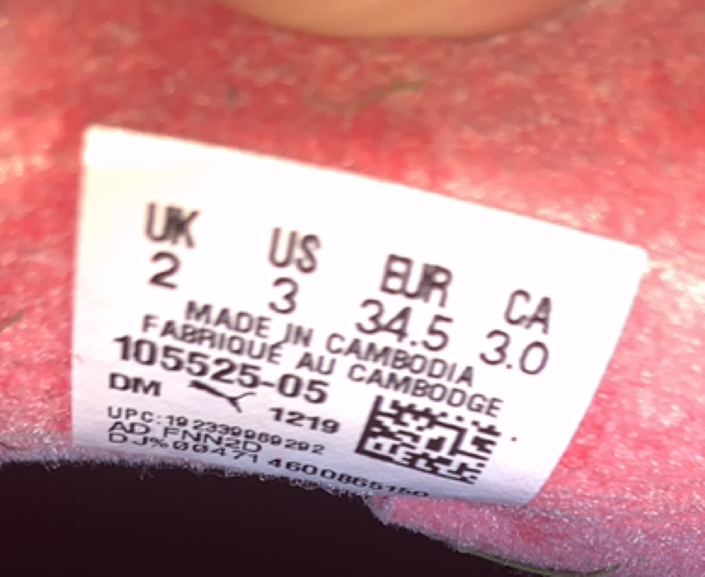 Puma youth Soccer cleats/ shoes , new condition size 3 image indicator(3)