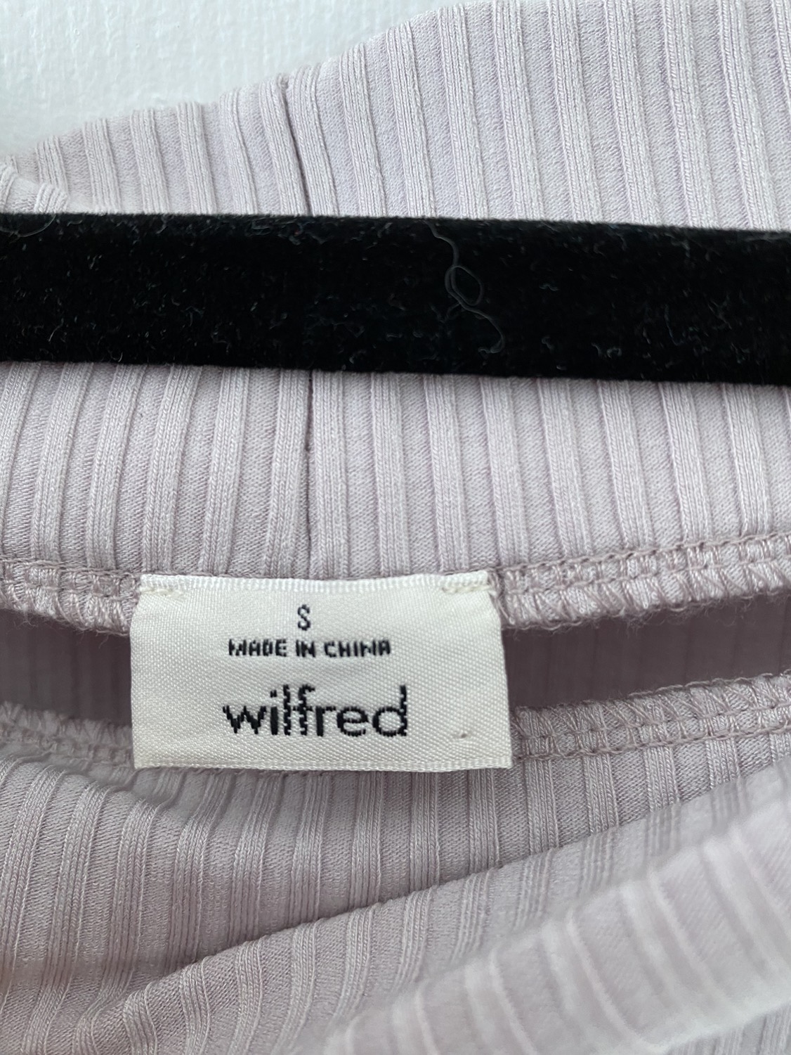 Aritzia Wilfred Tournesol Top image indicator(2)