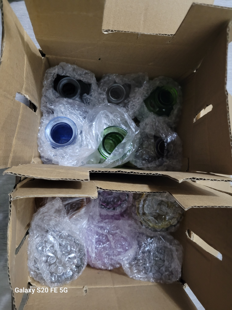 12 Beautiful Glass Bottles/Vases set🥕 image indicator(5)