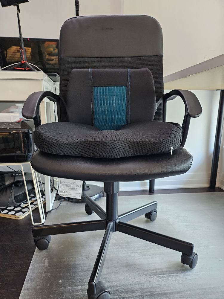 Ikea Office chair (with free items)