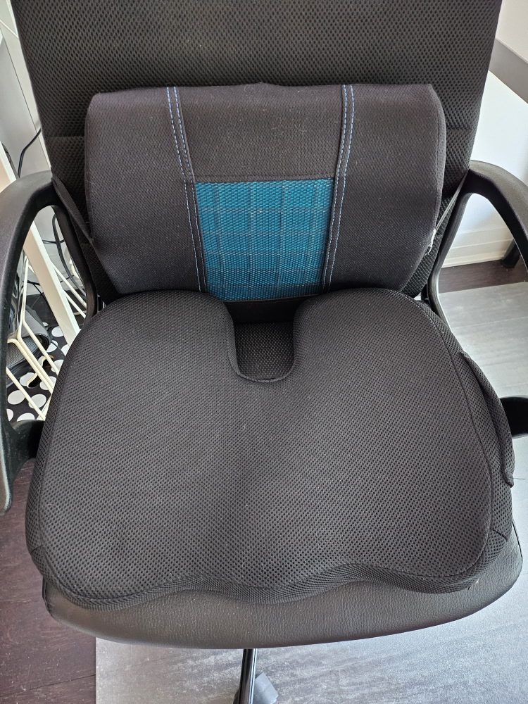 Ikea Office chair (with free items) - photo 3