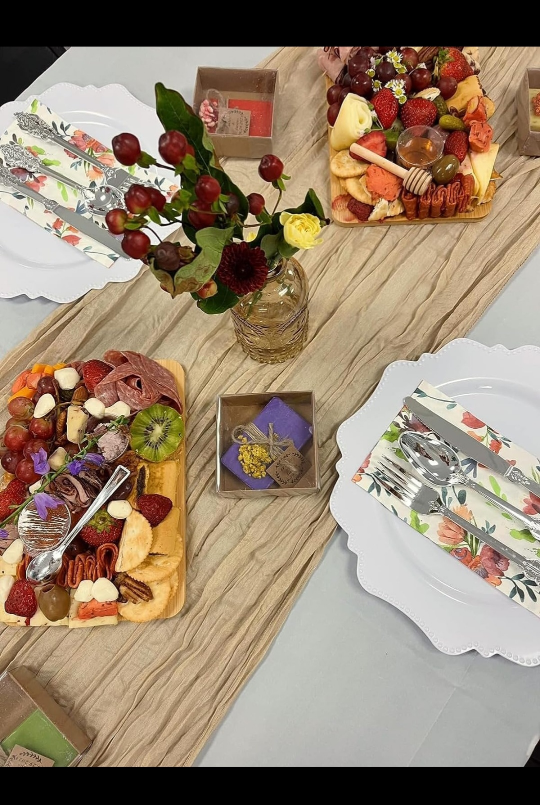 12 Beautiful Glass Bottles/Vases set🥕 image indicator(8)