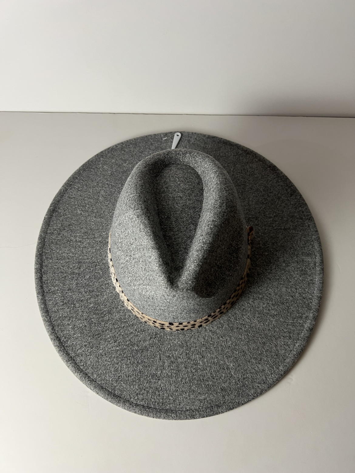 (Brand New) Juicy Couture Fall Hat image indicator(2)