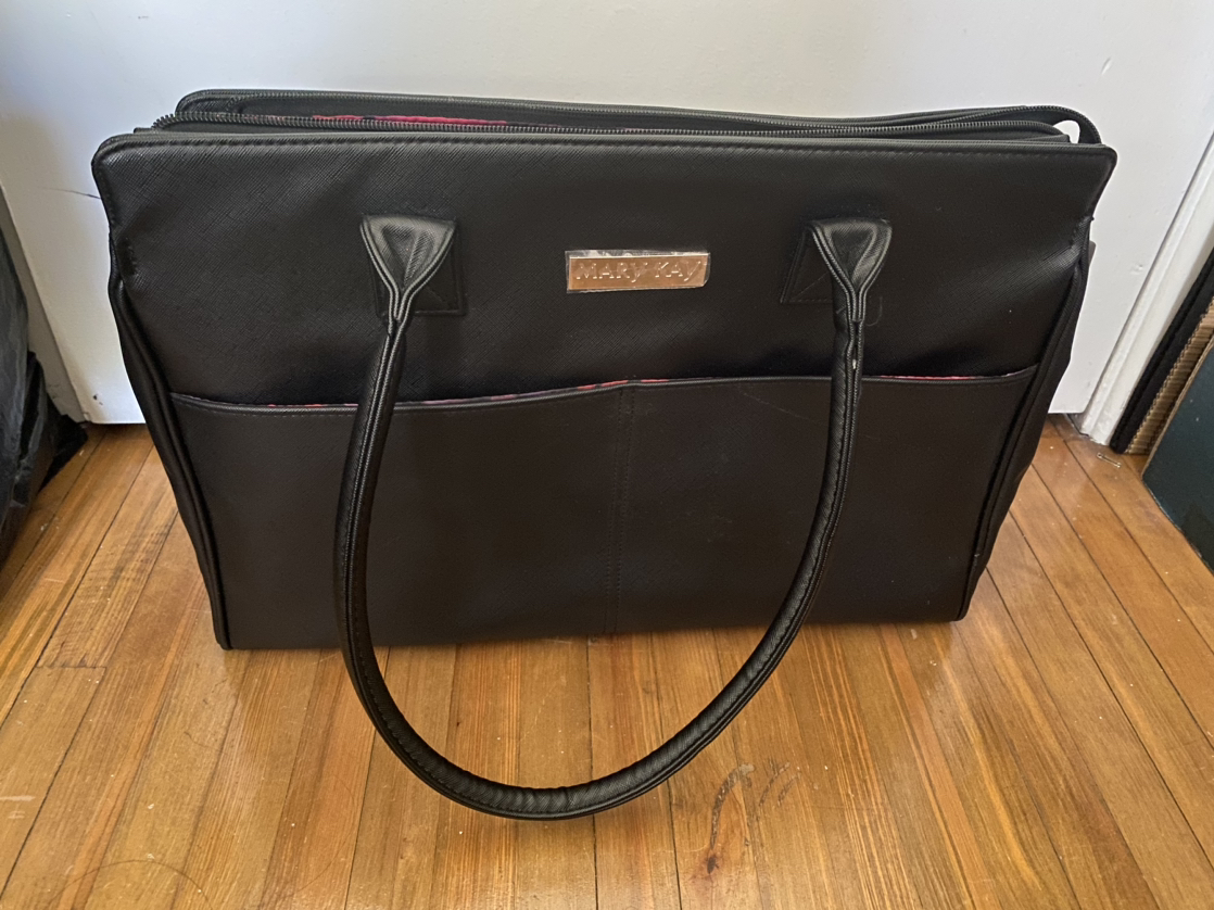 MaryKay Bag thumbnail