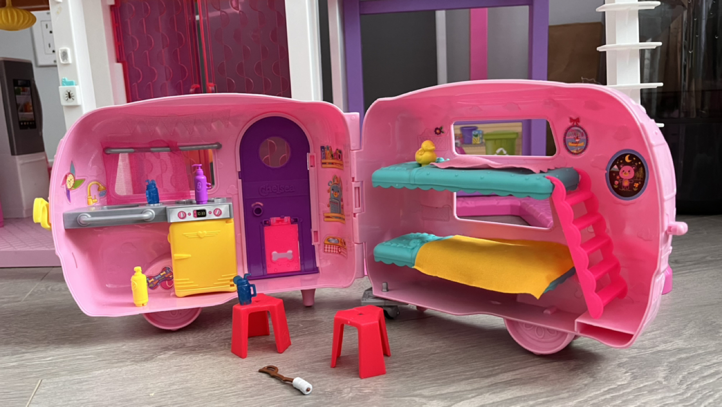 Barbie Dream house w/ Chelsea camper & more - photo 5