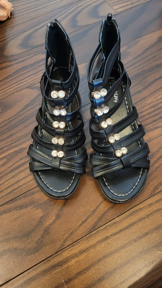 #Freecycle Black sandal thumbnail