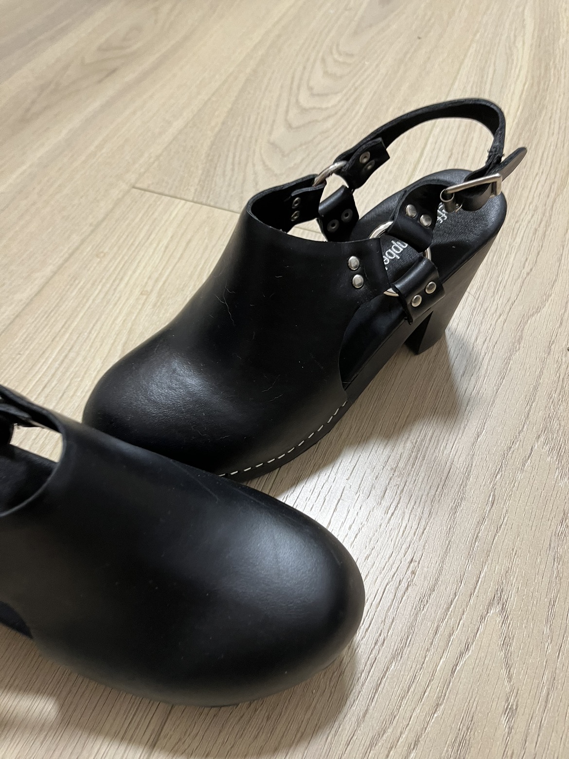 Jeffrey Campell heels image indicator(3)