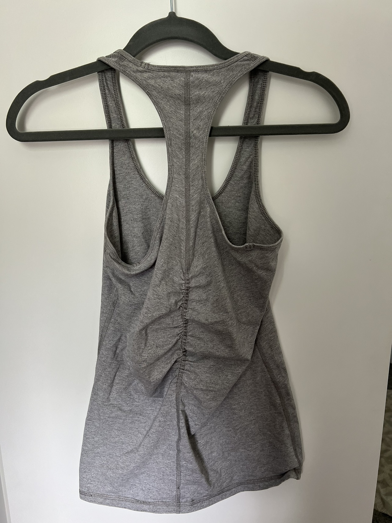 Lululemon tank top image indicator(2)