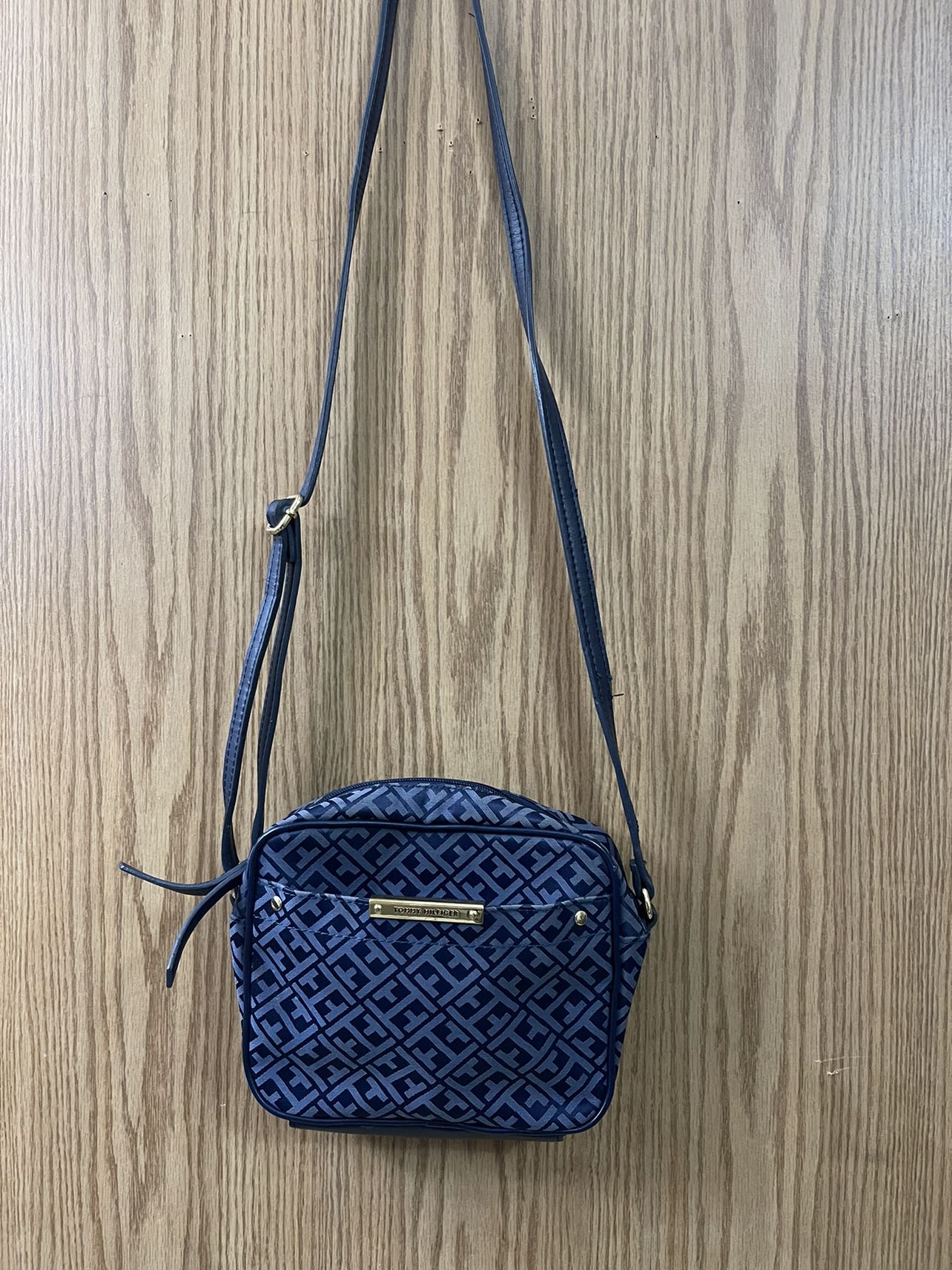 Tommy Hilfiger Sling bag thumbnail
